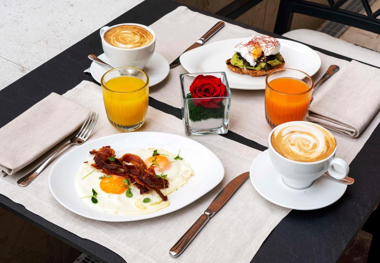 Radisson Collection Hotel, Palazzo Nani البندقية المظهر الخارجي الصورة A breakfast at the hotel