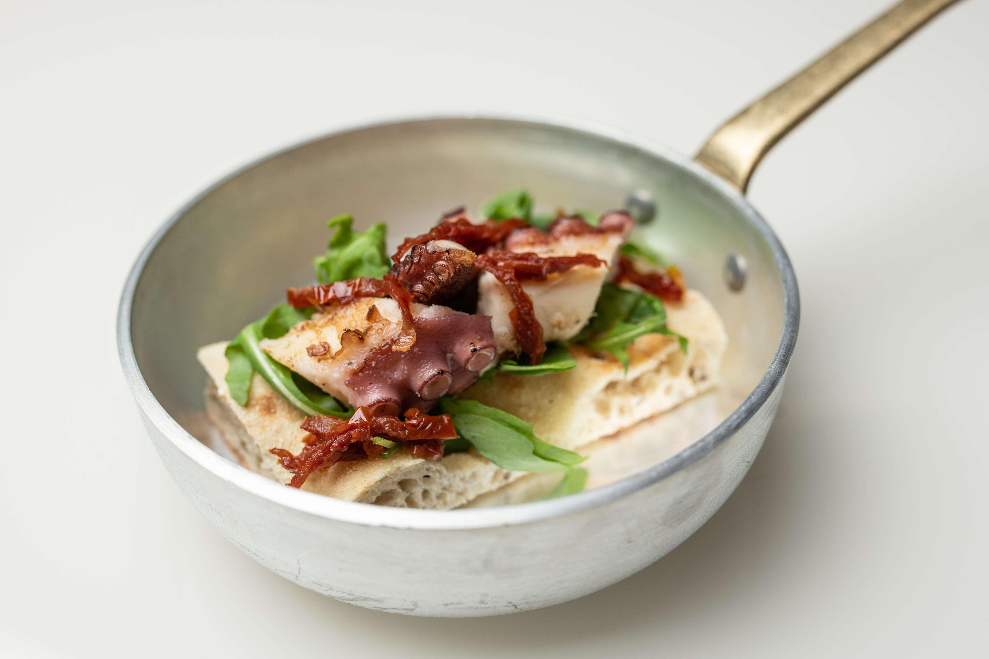 Radisson Collection Hotel, Palazzo Nani البندقية المظهر الخارجي الصورة A dish of chicken liver with bacon and tarragon