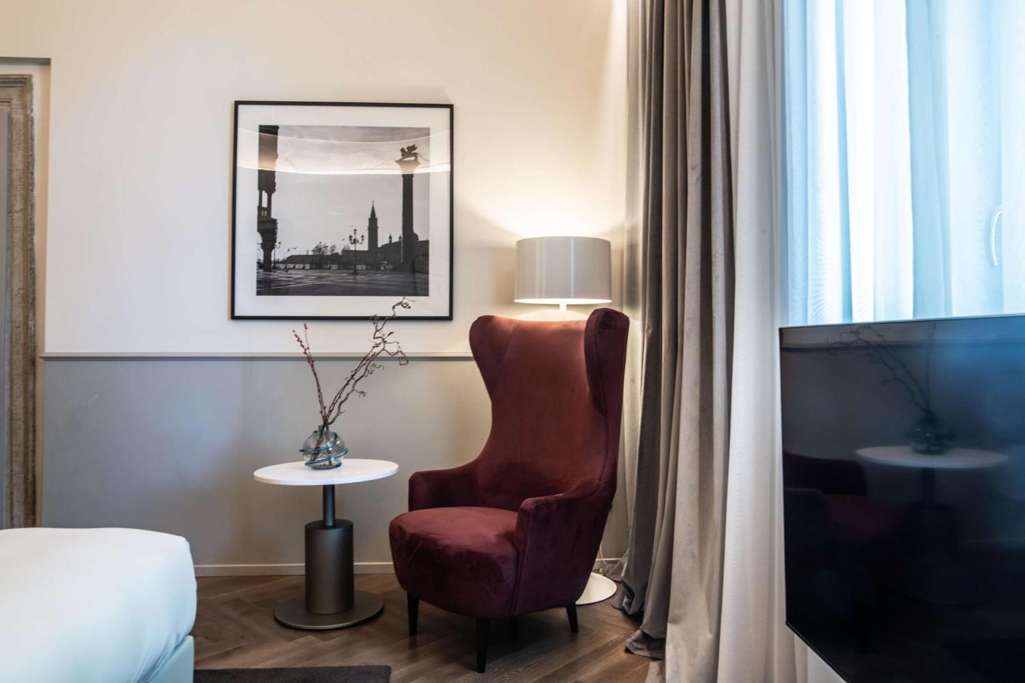 Radisson Collection Hotel, Palazzo Nani البندقية المظهر الخارجي الصورة A room at the hotel
